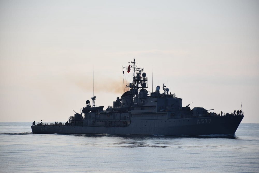 Dragorul maritim „Locotenent Lupu Dinescu”, escală în Portul Odessa - cf5d8f747ecb42d58277859a662934d8-1615476819.jpg