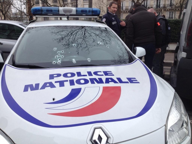 Nou incident armat în regiunea pariziană! - charliehebdo69785100-1420705677.jpg