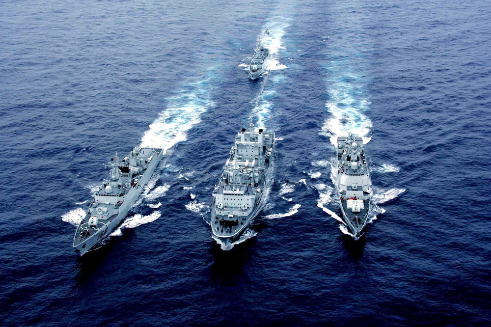 Trei nave chineze au pătruns în apele teritoriale ale insulelor disputate cu Japonia - china-1359557308.jpg