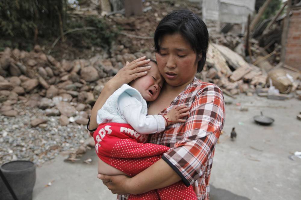 Cutremur puternic în China. Șase oameni au murit - china-1435922171.jpg