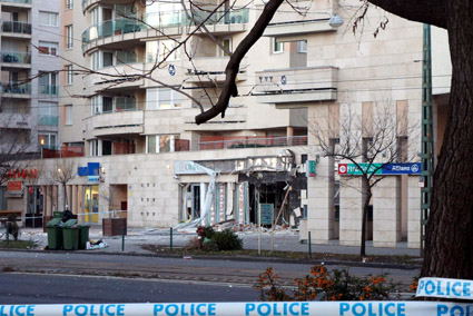 Cine a comis atentatul din ianuarie, de la Banca CIB din Budapesta - cine-1390921641.jpg