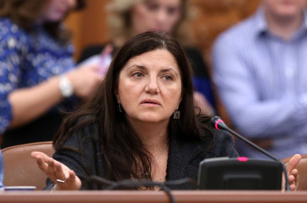 Ministrul Justiției Raluca Prună anunță că îl dă în judecată pe Ponta: 