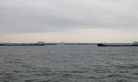 Două tancuri petroliere s-au ciocnit pe portul Rostov pe Don - ciocniredouatancuripetrololiere6-1525606808.jpg