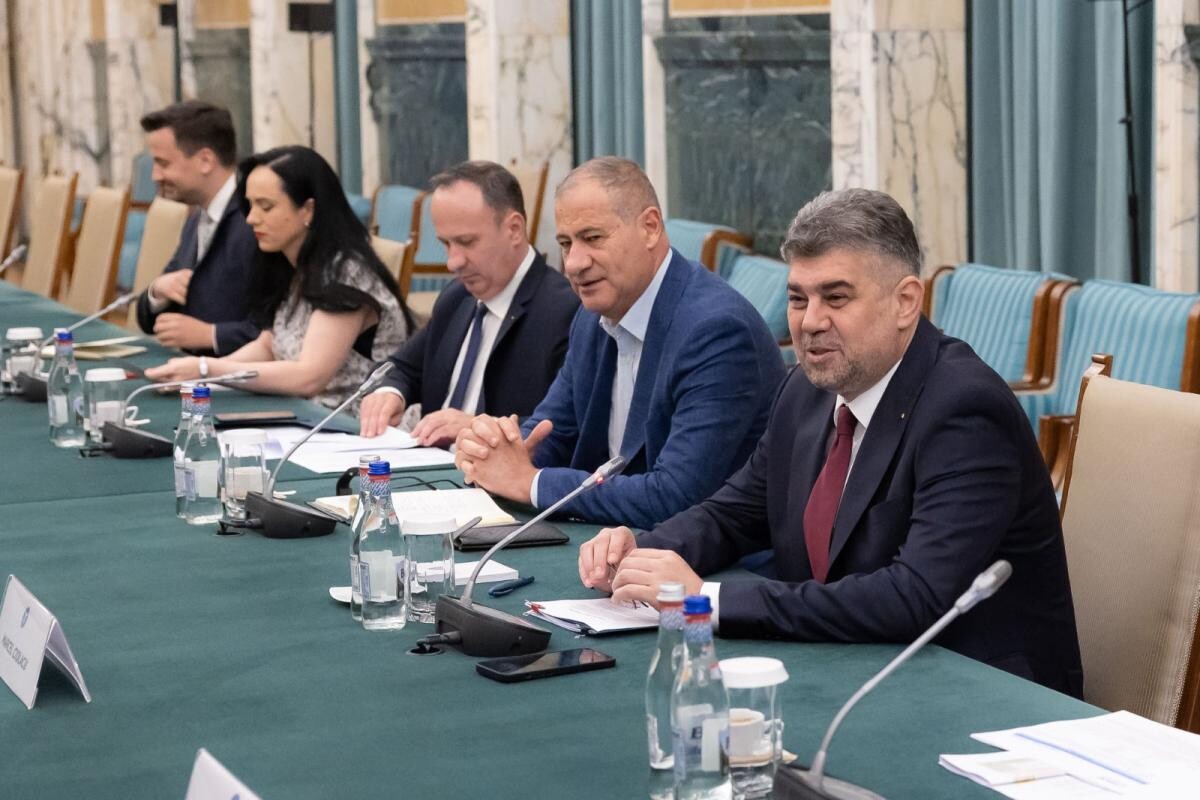 Premierul Ciolacu a discutat cu primarii de municipii. Edilii solicită o compensare a banilor redirecţionaţi din impozitul pe venit - ciolacuprimarifb473506500-1705598583.jpg