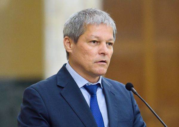 Dacian Cioloş îi cere preşedintelui PSD să-l retragă din funcţie pe ministrul Agriculturii - ciolos-daea-1679061667.jpg