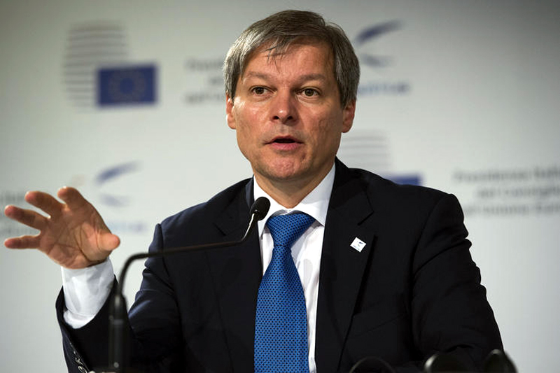 Dacian Cioloș a depus actele pentru înființarea partidului 