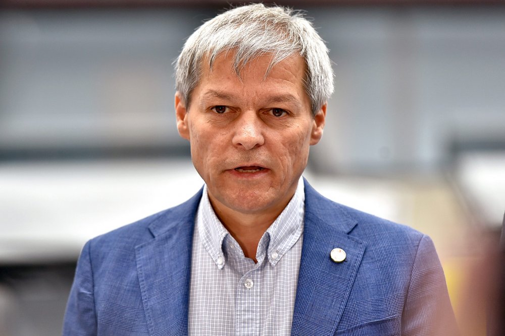 Dacian Cioloş, despre viitorul Guvernului Ciucă: „Eu nu cred că vor prinde Crăciunul anului 2022” - ciolossguvern-1637869722.jpg