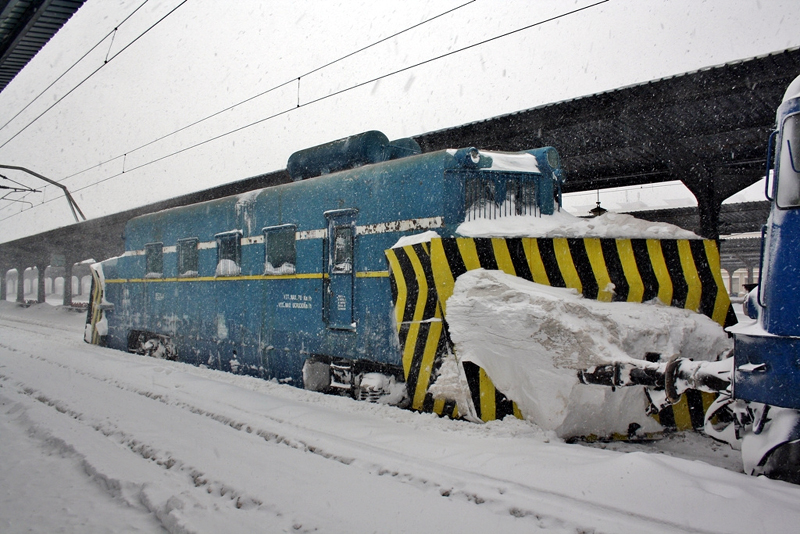 Circulație feroviară în condiții de iarnă. Pluguri și locomotive Diesel - circulatiaferoviara-1483638659.jpg