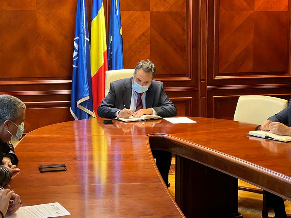 Preşedintele CJC, Mihai Lupu, întâlnire cu reprezentanţii RAJA SA - cjcintalniree-1635964797.jpg