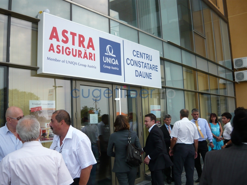 Clienții Astra Asigurări încep să-și primească banii - clientiiastraasigurari-1462354992.jpg