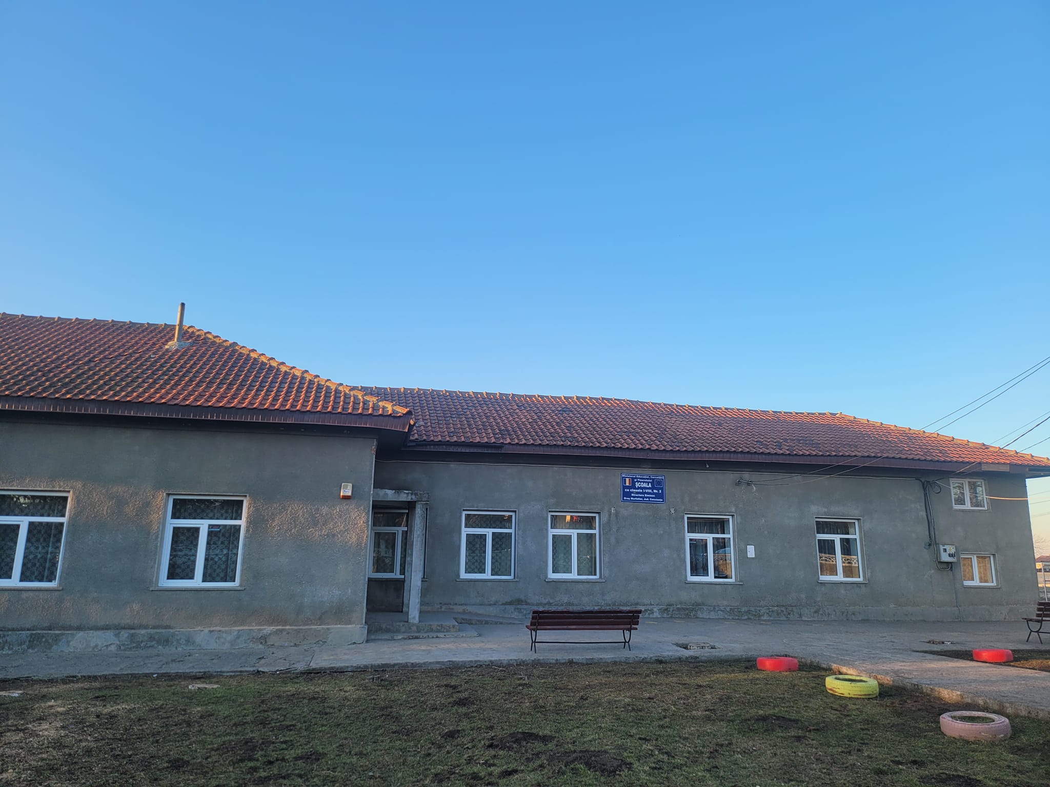 Primăria Murfatlar reabilitează şcoala şi Căminul Cultural din satul Siminoc - cojocaru-murfatlar-1707142128.jpg