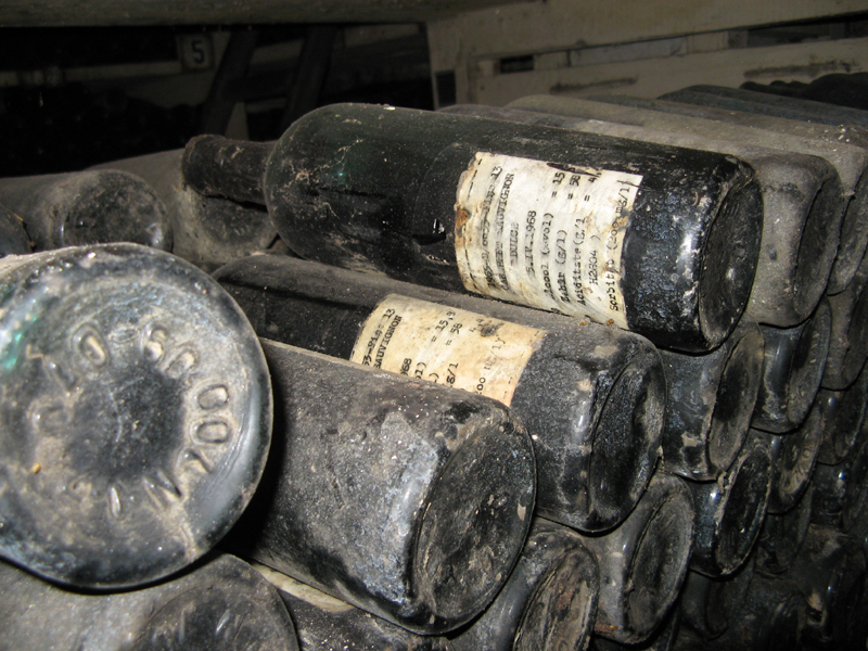 Colecția de vinuri a Stațiunii  de Cercetare Murfatlar, scoasă la licitație de Fisc - colectiadevinuri-1507653756.jpg