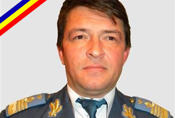Ceremonii militare în memoria comandorului Aurelian Cojocaru, decedat în accidentul aviatic de ieri - comandoraureliancojocaru-1345805265.jpg