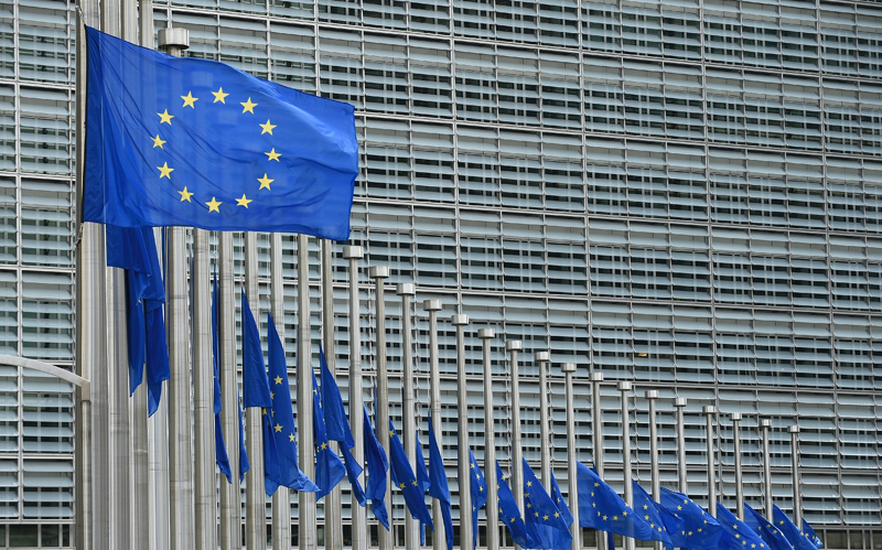 Comisia  Europeană cere Poloniei să suspende reformele  din justiție - comisia-1500472992.jpg