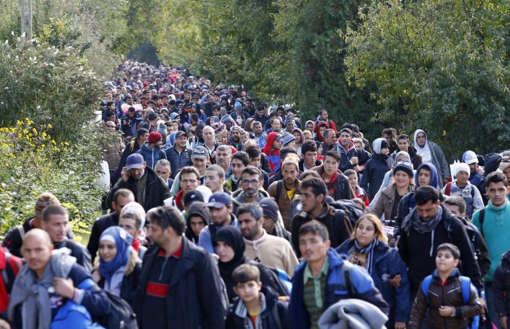Comisia Europeană, avertizată în legătură cu o nouă criză a migranților - comisia-1554929176.jpg