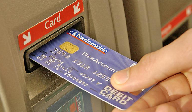 Comisioanele pentru cardurile bancare vor fi reduse până la vară - comisioanele-1395766604.jpg