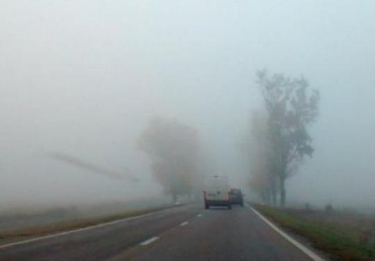 Atenție, șoferi! Ceață deasă pe drumuri - constantatraficulrutiersedesfaso-1349073017.jpg