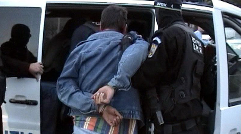 Constănțean căutat de polițiștii din Italia, pentru proxenetism și viol - constanteancautatinitaliaproxene-1392146765.jpg