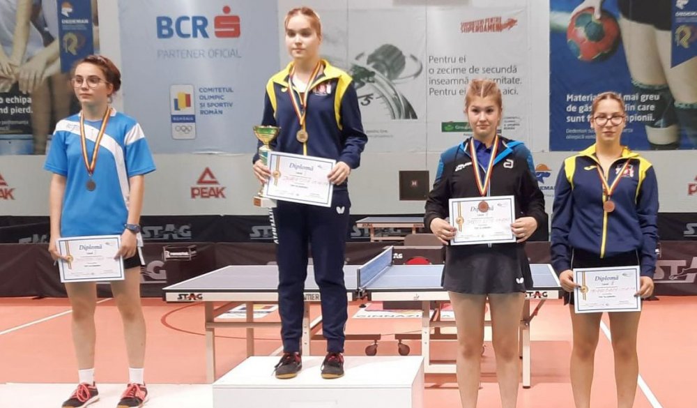 Constănţencele Elena Zaharia şi Bianca Mei-Roşu, campioane în turneul Top 16 - constantencele2-1630608818.jpg