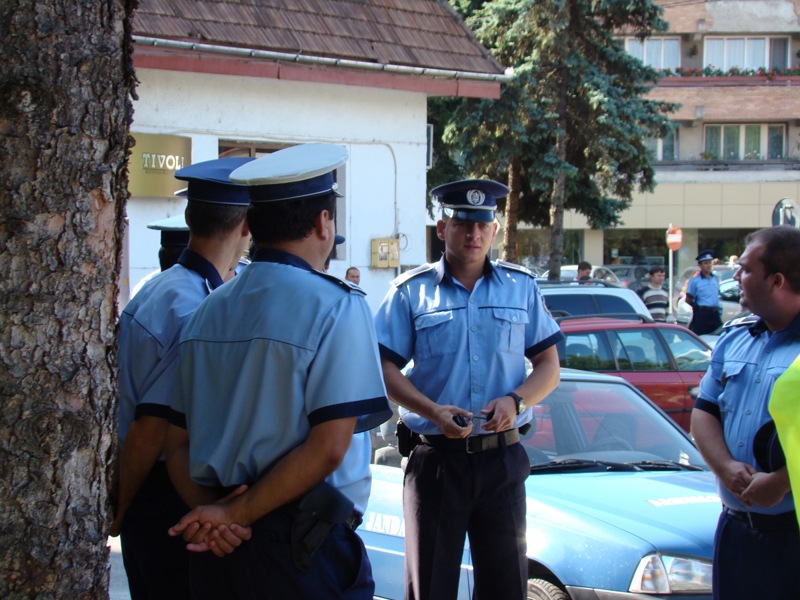 Constănțenii din zonele Dacia, Delfinariu și Complex Unirii, avertizați de polițiști - constantenii-1505928558.jpg