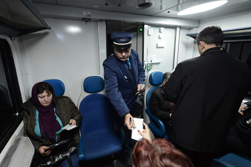 Razii în trenuri. Călătorii frauduloși, amendați - controale-1515342558.jpg