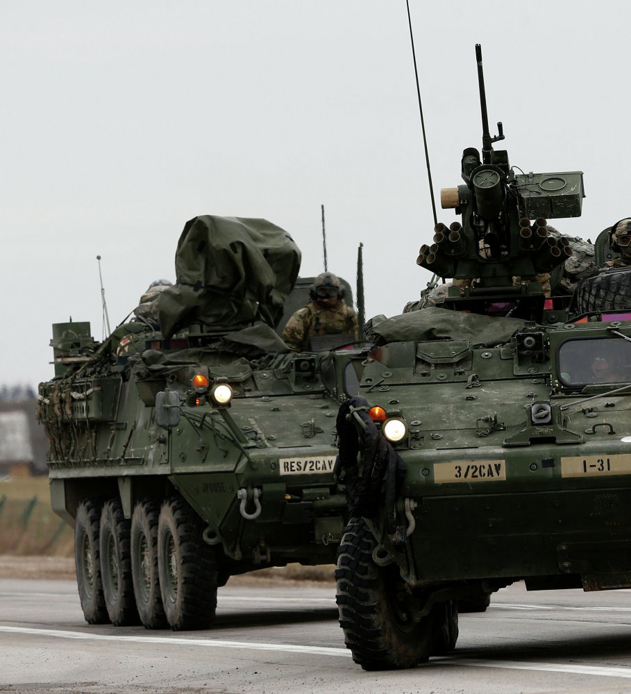Primele convoaie cu tehnică militară SUA intră în România. Ele vor ajunge joi, la baza Mihail Kogălniceanu - convoaie-1644421143.jpg