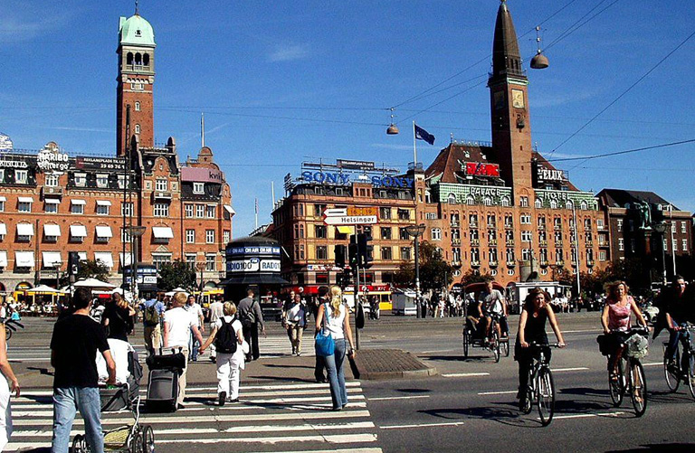 Doi români au fost înjunghiați, pe stradă, în Copenhaga - copenhaga-1311688327.jpg