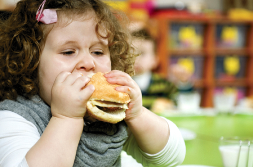 ATENȚIE PĂRINȚI! Obezitatea infantilă poate duce la boli grave - copiiobezi-1358524146.jpg