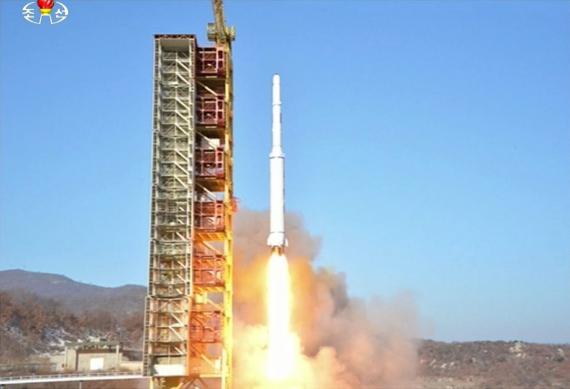 ALERTĂ LA NIVEL MONDIAL! Rachetă nord-coreeană lansată azi, la o lună după detonarea unei bombe nucleare - coreea-1454835251.jpg