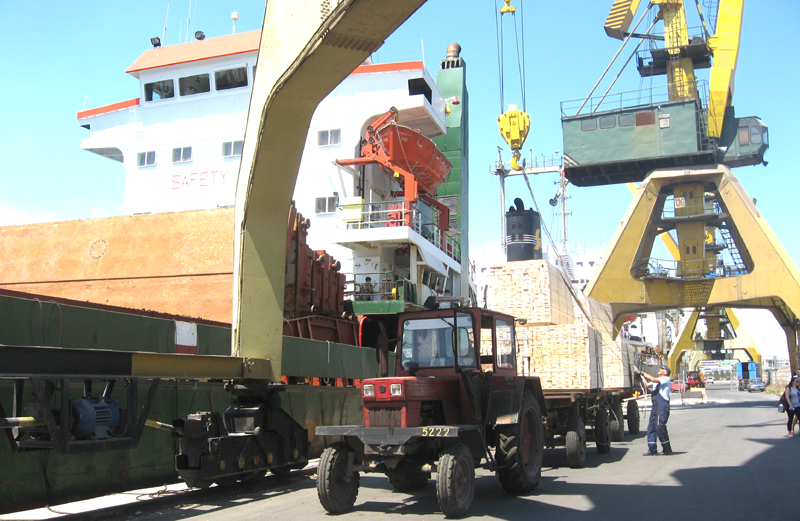Creștere spectaculoasă a traficului de mărfuri în porturile maritime românești - crestererespectaculoasa-1437060119.jpg
