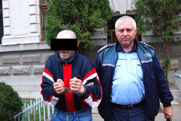 Crimă într-un spital din Hunedoara: un pacient și-a strangulat colegul pentru că era mai mare cu doi ani! - criminalzam11387383d77-1351264167.jpg