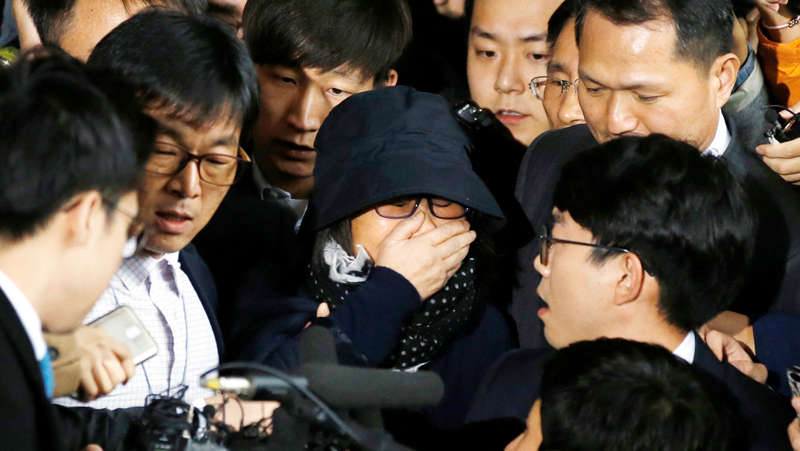 Criză politică în Coreea  de Sud. Fosta confidentă  a șefei statului,  arestată preventiv - criza-1478005344.jpg