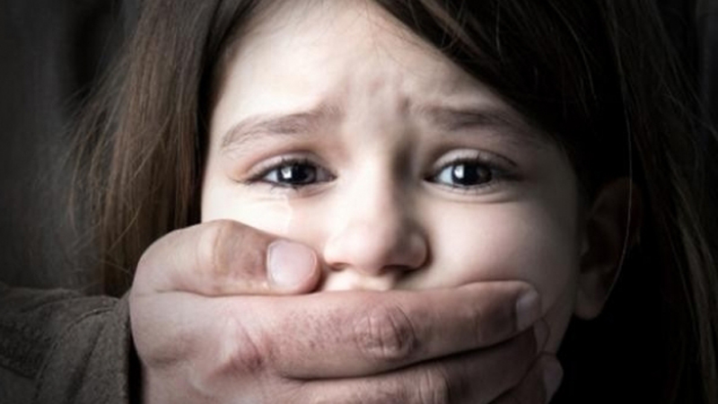 Fetiță de 10 ani, răpită din fața Gării Constanța și violată zile în șir - cruzime-1457716018.jpg