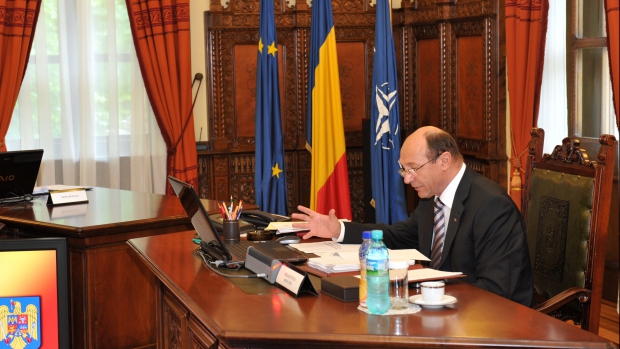Președintele Băsescu a decis convocarea de urgență a CSAT, vineri, de la ora 11,00 - csat-1375375781.jpg