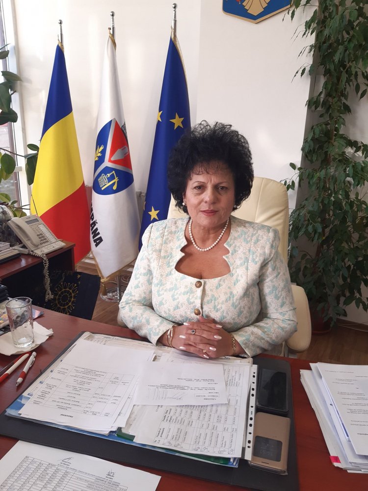 Primarul Mariana Gâju: „Moş Crăciun vine la copiii din Cumpăna” - cumpanamarianagaju-1607875703.jpg