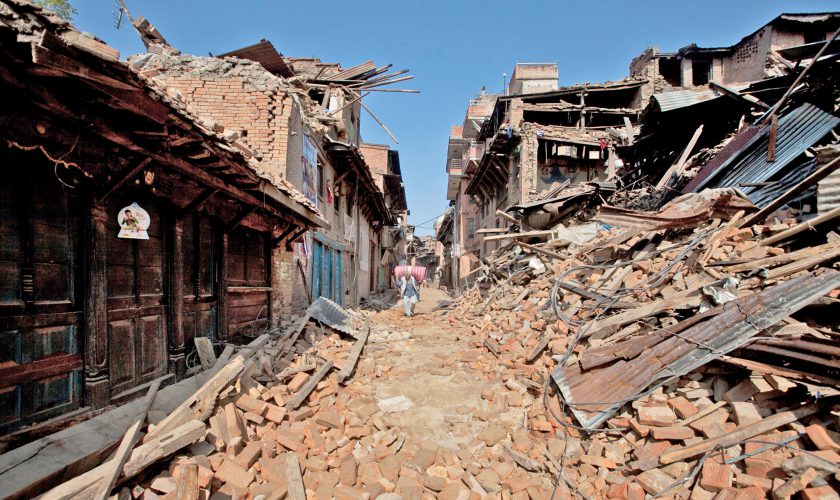 Tragedie! Zeci de morți, după un cutremur devastator. Oamenii, încă sub ruine - cutre-1460876652.jpg