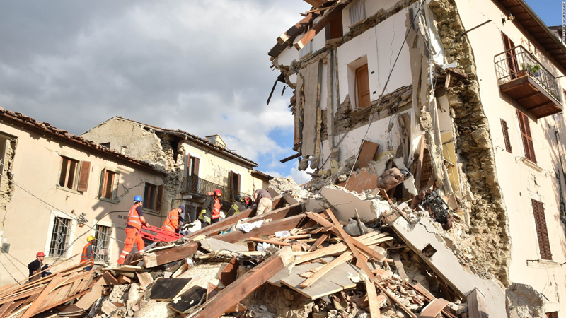 Italia, pusă la pământ.  Un nou seism a făcut ravagii - cutremuritalia-1477836916.jpg