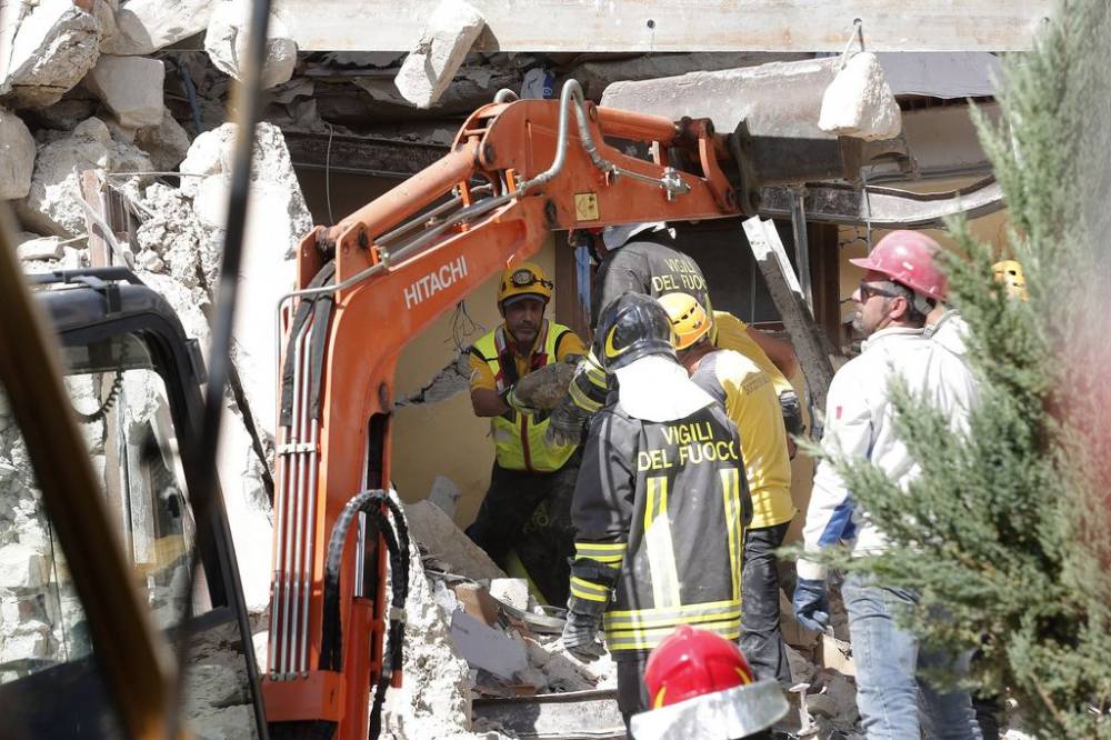 Încă 2 români morți în urma cutremurului din Italia. MAE confirmă 8 decedați și 19 dispăruți - cutremuritaliafoto11-1472227275.jpg