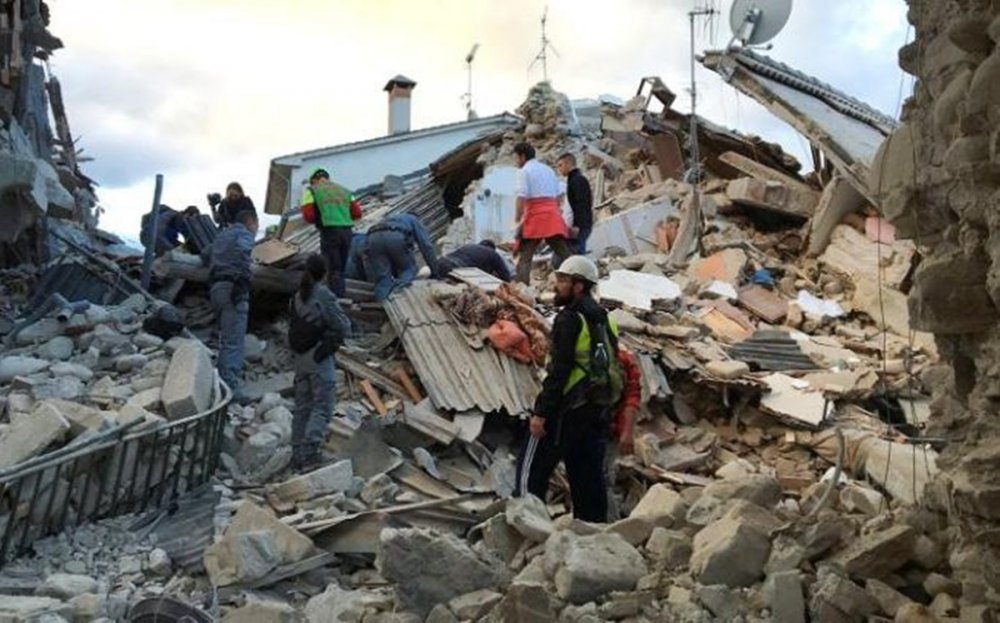 Bilanţul seismului din Papua Noua Guinee a crescut la șapte morţi - cutremurpapuanouaguinee-1663075925.jpg