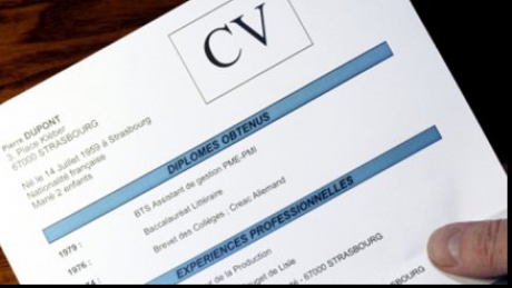 Ai trimis mii de CV-uri degeaba? Vezi ce cuvinte cheie folosesc angajatori în selecția aplicațiilor - cv21411300-1328540246.jpg