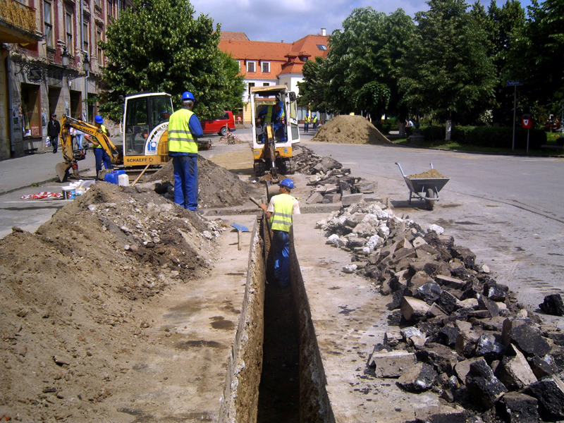 Rețelele de canalizare, vechi de peste 45 de ani, din Cernavodă, vor fi reabilitate - d716e744f795f9ab363aca5844552539.jpg