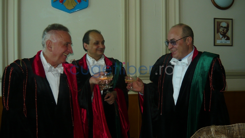 Ambasadorul Azerbaidjanului în România, distins cu titlul Doctor Honoris Causa al Universității 