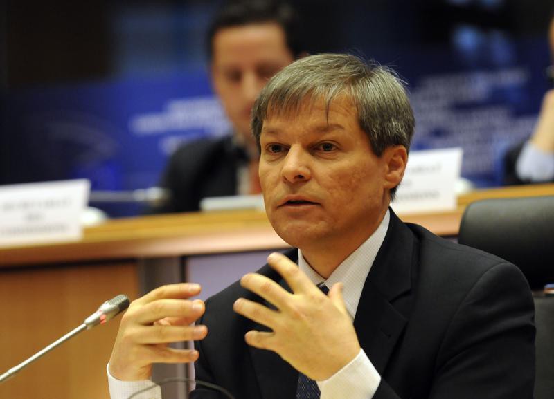 A început ședința de plen a Parlamentului, în care este prezentat Cabinetul Cioloș - dacianciolos-1447759480.jpg