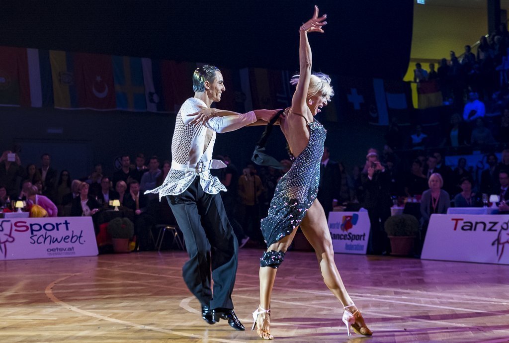 România simte latino! Campionatul Mondial de Adulţi pentru acest dans, în premieră în ţara noastră - dans-1698932596.jpg