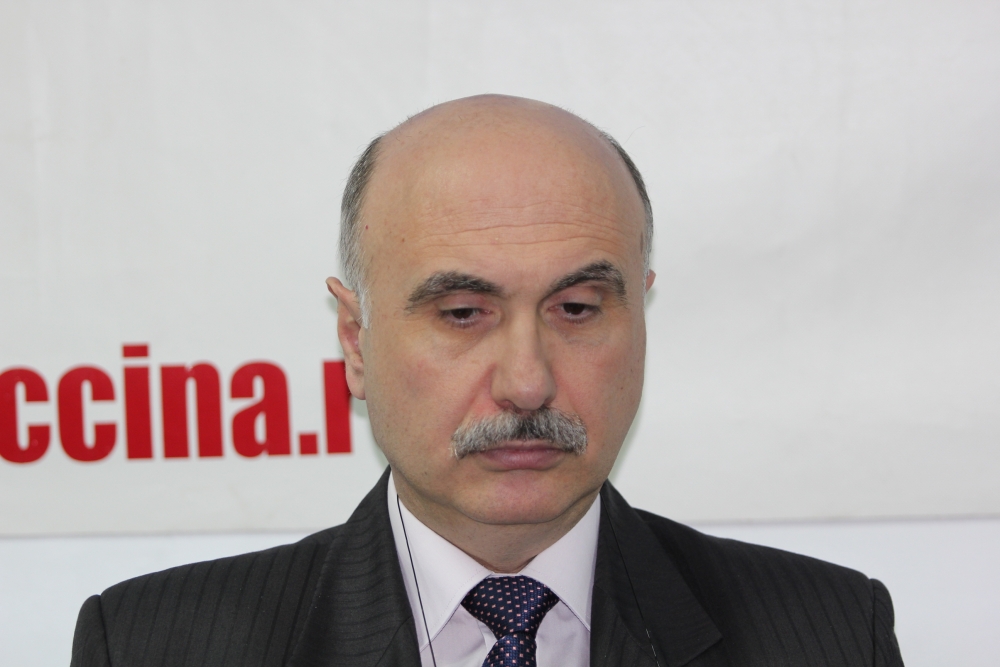Ion Dănuț Jugănaru - un nou mandat de director executiv al CCINA - danutjuganaru2-1332422760.jpg
