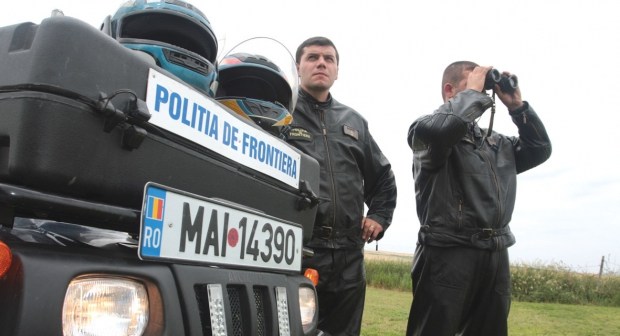 Cărăuși români, arestați pentru trafic de migranți - dd-1588348667.jpg