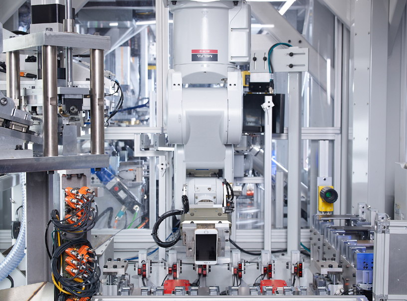 Reciclare robotizată! Apple vrea să devină producător 