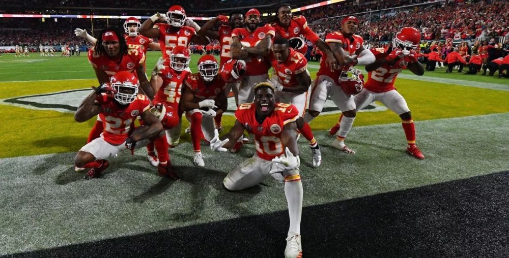 Super Bowl: Kansas City Chiefs, campioană după 50 de ani - ddd-1580721345.jpg