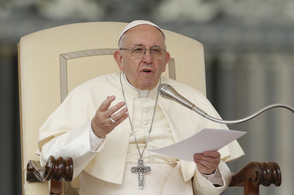 Teama de coronavirus atinge și Vaticanul! Rugăciunea Papei, transmisă video - ddd-1583590738.jpg