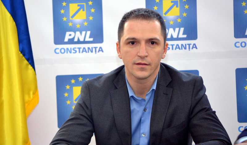 Deputatul Mihai Tararache promite plângeri penale miniștrilor care nu răspund  la interpelări - deputatulmihaitararache-1426265213.jpg
